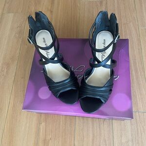 Easy Street Black Strappy Heels